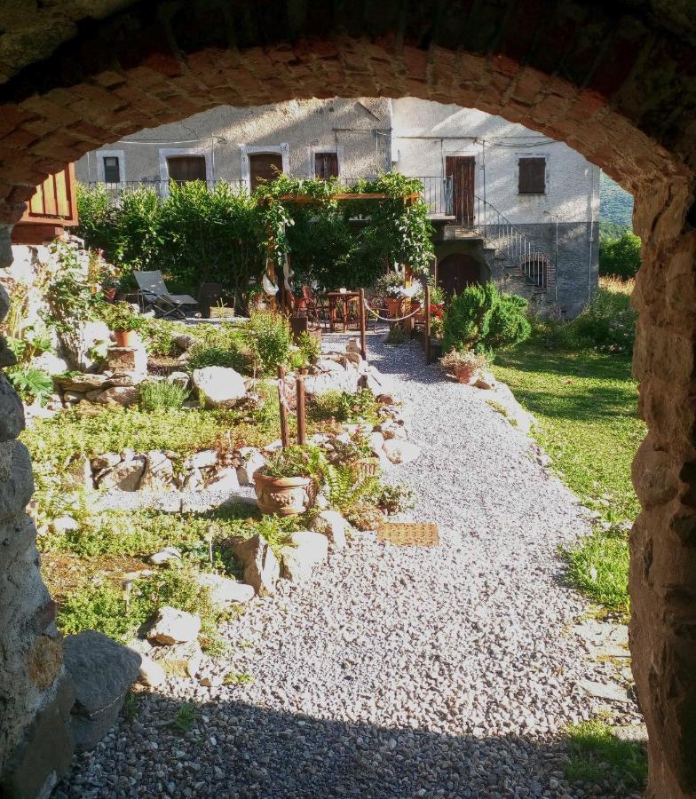 B&B L'Abric - Centro Storico Di Limonetto Limone Piemonte Eksteriør billede