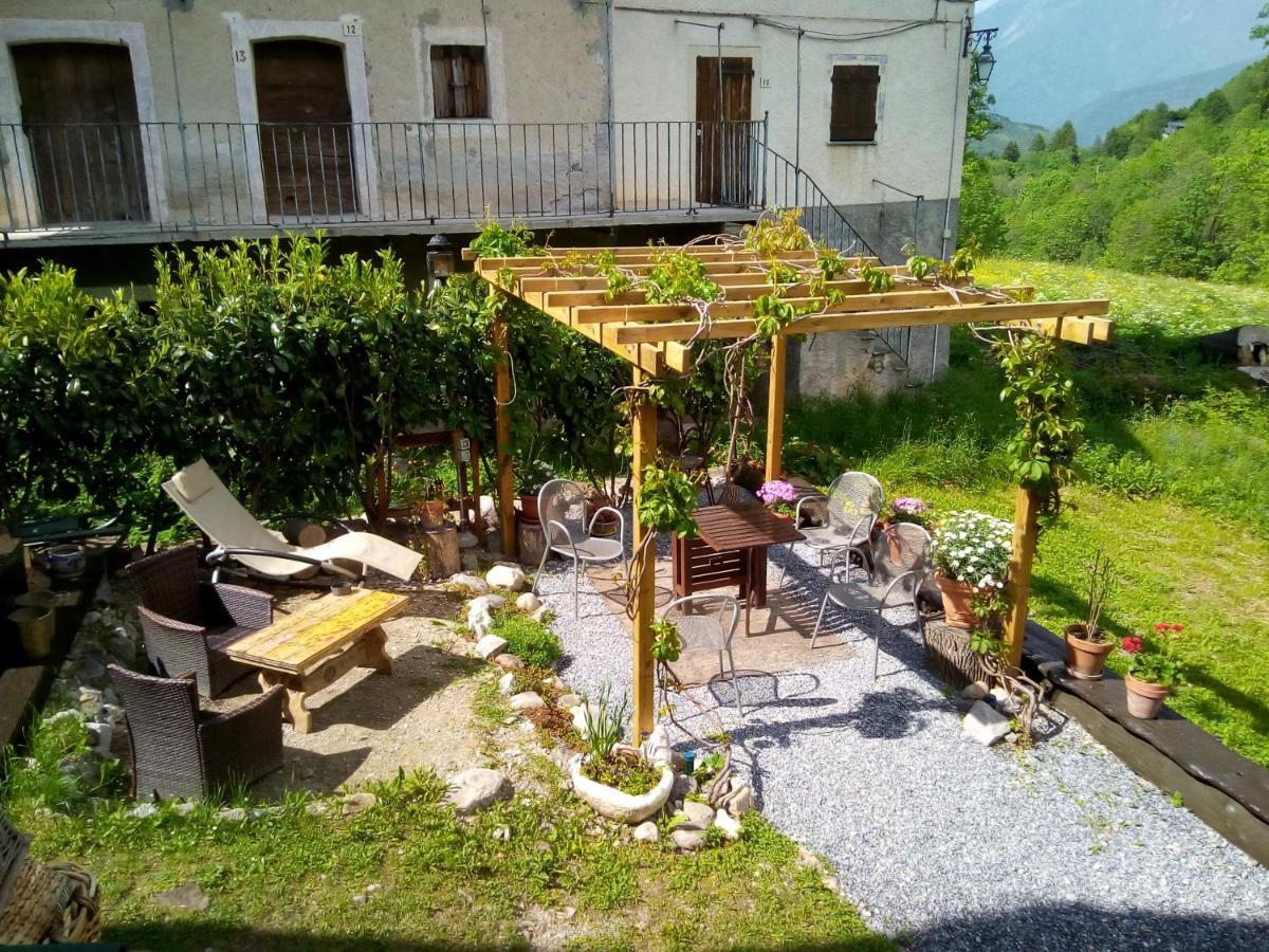 B&B L'Abric - Centro Storico Di Limonetto Limone Piemonte Eksteriør billede